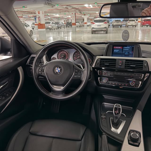 BMW 320I SPORT PLUS - Imagem 8