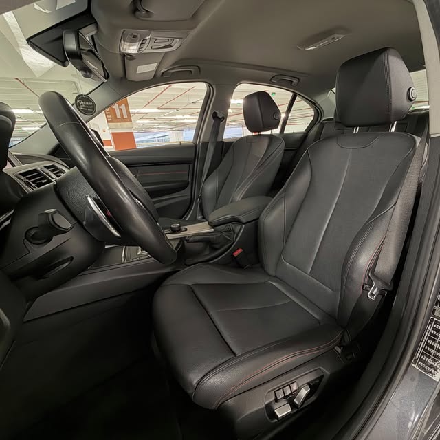 BMW 320I SPORT PLUS - Imagem 9