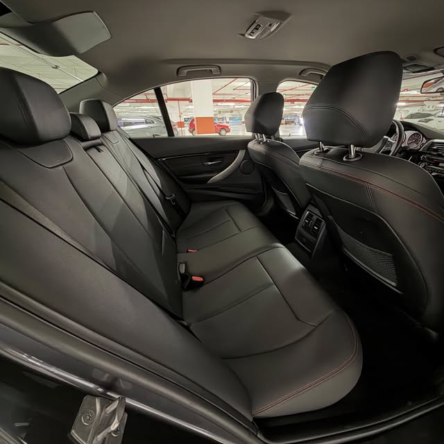 BMW 320I SPORT PLUS - Imagem 10