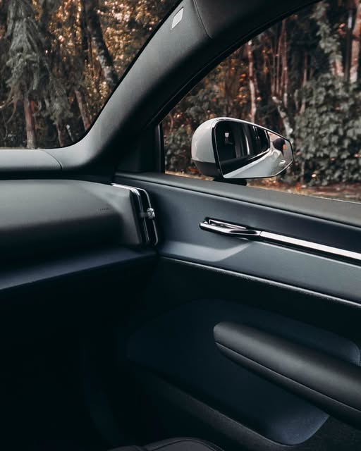 VOLVO EX30 CORE E40 - Imagem 7