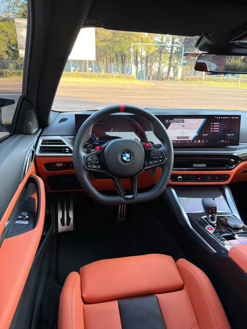 BMW M4 COMPETITION - Imagem 13