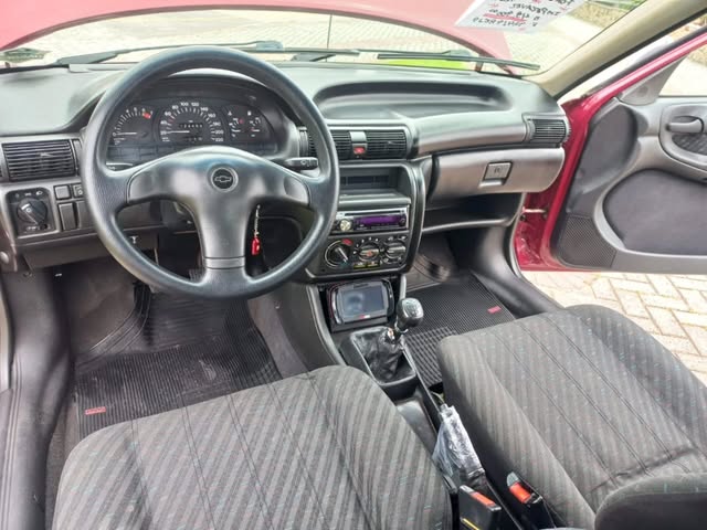 GM ASTRA GLS 2.0 TURBO - Imagem 11