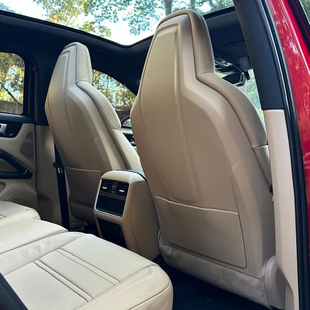 PORSCHE CAYENNE E-HYBRID - Imagem 4