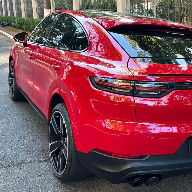 PORSCHE CAYENNE E-HYBRID - Imagem 7