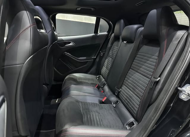 MERCEDES-BENZ GLA 250 - Imagem 8