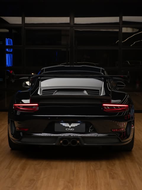 PORSCHE 911 GT3 RS - Imagem 3