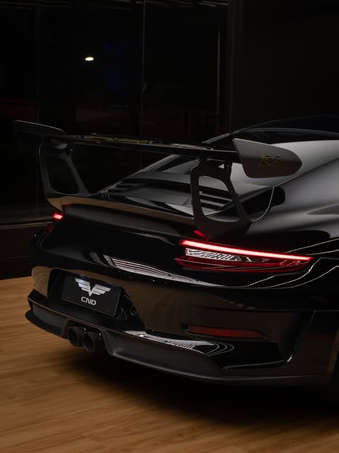 PORSCHE 911 GT3 RS - Imagem 5