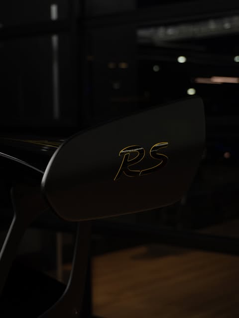 PORSCHE 911 GT3 RS - Imagem 9