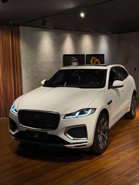 JAGUAR F-PACE SE P400E R-DYNAMIC - Imagem 1