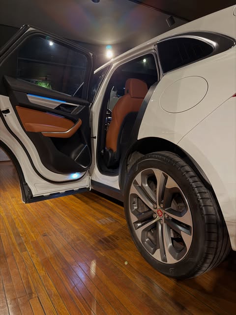 JAGUAR F-PACE SE P400E R-DYNAMIC - Imagem 7