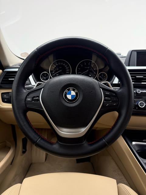 BMW 320I - Imagem 8