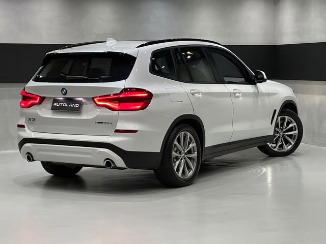 BMW X3 X LINE XDRIVE30E - Imagem 3