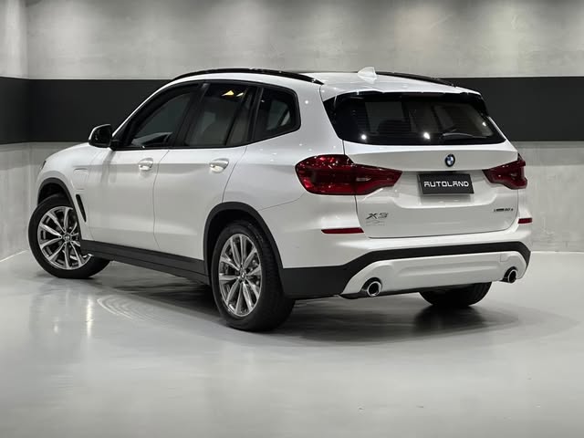BMW X3 X LINE XDRIVE30E - Imagem 4