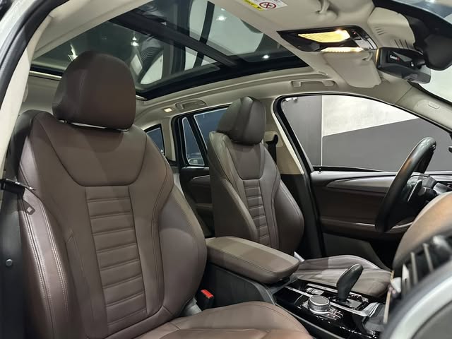 BMW X3 X LINE XDRIVE30E - Imagem 7