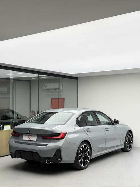 BMW 320I M SPORT - Imagem 10