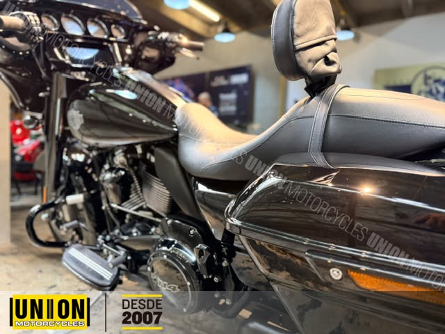 HARLEY-DAVIDSON STREET GLIDE SPECIAL - Imagem 8