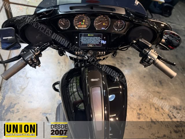 HARLEY-DAVIDSON STREET GLIDE SPECIAL - Imagem 9