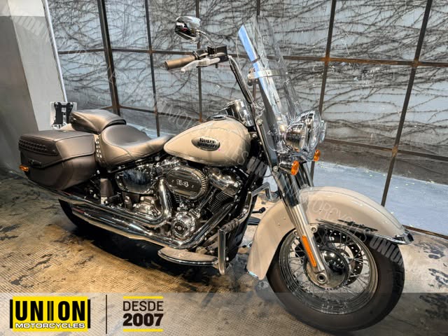 HARLEY-DAVIDSON HERITAGE CLASSIC 114 - Imagem 1