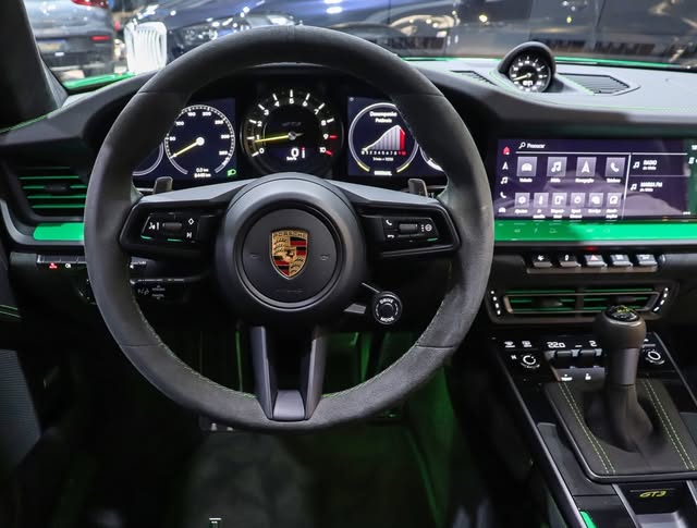 PORSCHE 911 GT3 - Imagem 7