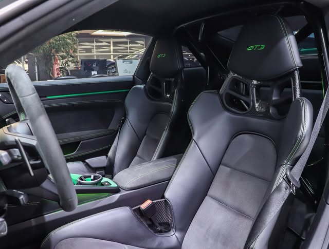 PORSCHE 911 GT3 - Imagem 8