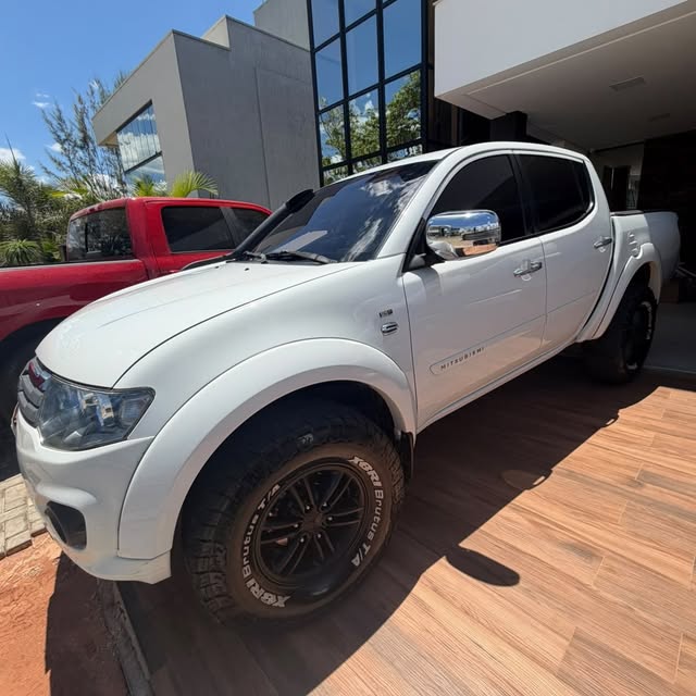 MITSUBISHI L200 - Imagem 2