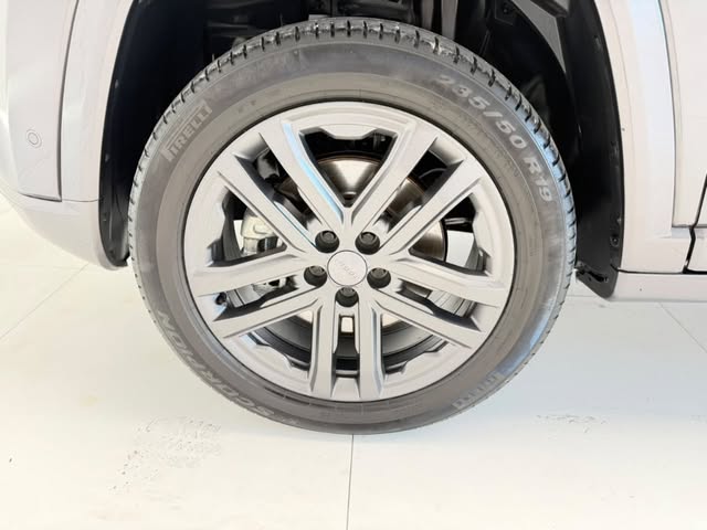 JEEP COMMANDER OVERL. TD380 2.0 4X4 DIE. AUT. - Imagem 8