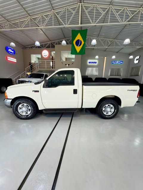 FORD F-250 XLT-L - Imagem 2
