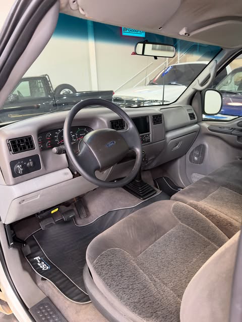 FORD F-250 XLT-L - Imagem 12