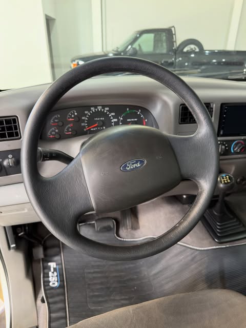 FORD F-250 XLT-L - Imagem 13