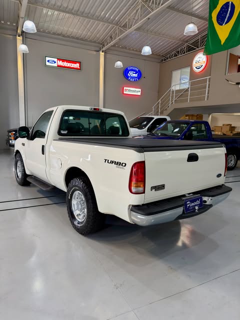 FORD F-250 XLT-L - Imagem 3