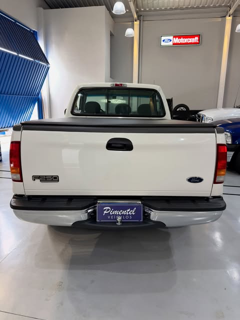 FORD F-250 XLT-L - Imagem 4