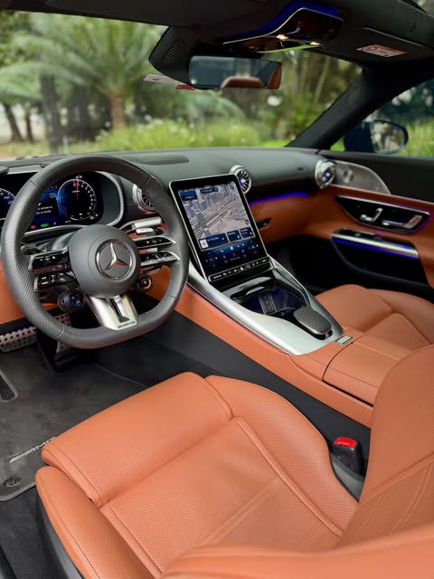 MERCEDES-BENZ AMG GT63 E-PERFORMANCE - Imagem 3