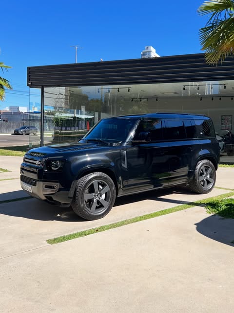 LAND ROVER DEFENDER SE X-DYNAMIC - Imagem 4