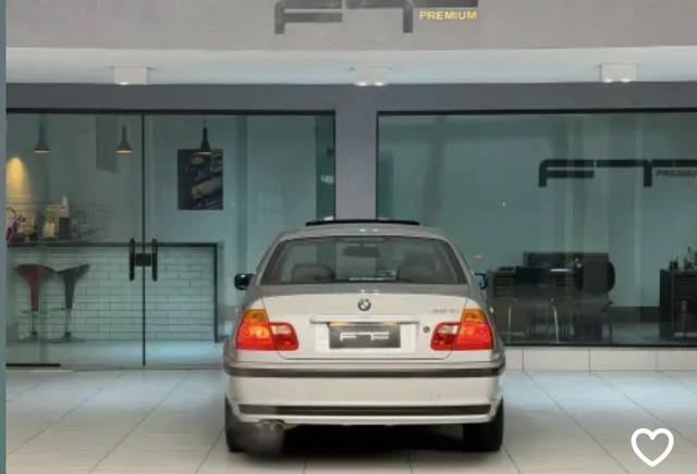 BMW 323I - Imagem 3