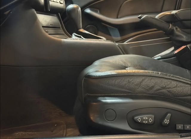BMW 323I - Imagem 10