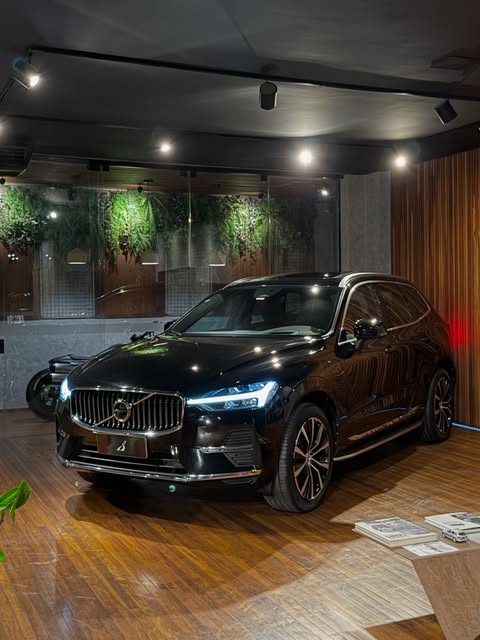 VOLVO XC60 T8 ULTIMATE - Imagem 2