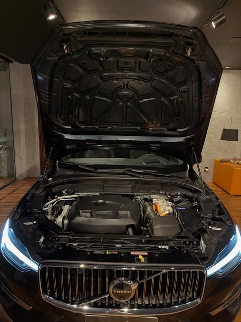 VOLVO XC60 T8 ULTIMATE - Imagem 11
