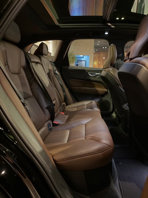 VOLVO XC60 T8 ULTIMATE - Imagem 14