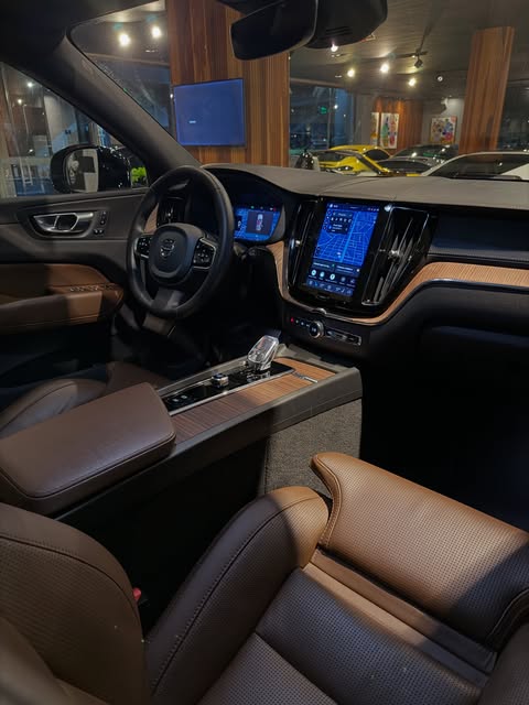 VOLVO XC60 T8 ULTIMATE - Imagem 15