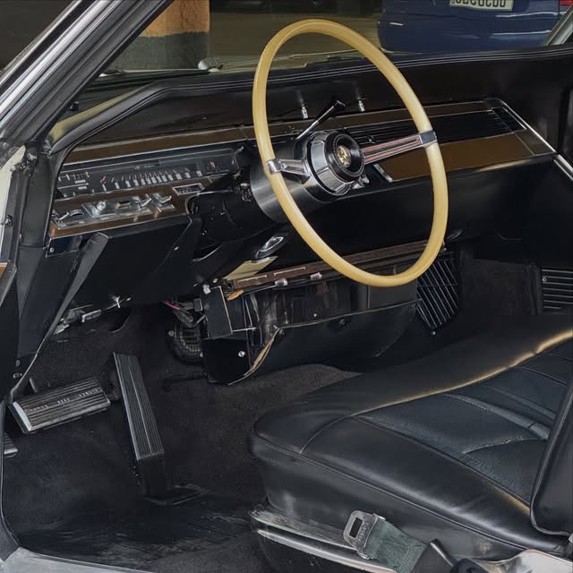 CHRYSLER IMPERIAL CROWN COUPE - Imagem 12