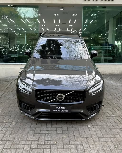 VOLVO XC90 T8 RECHARGE ULTIMATE DARK - Imagem 3