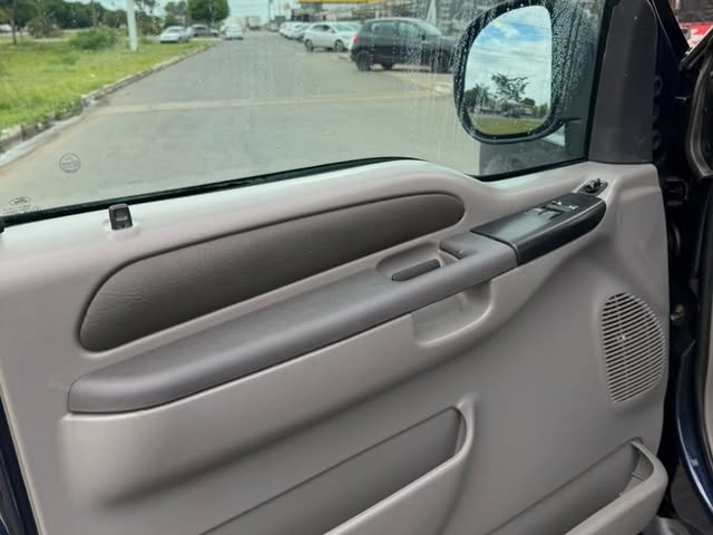 FORD F-250 XLT - Imagem 16