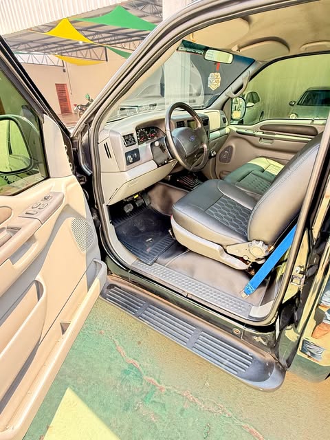 FORD F-250 XLT-L - Imagem 7