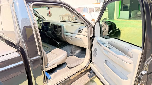 FORD F-250 XLT-L - Imagem 8