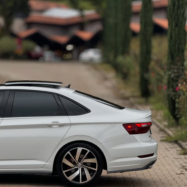 VOLKSWAGEN JETTA GLI 350TSI - Imagem 5