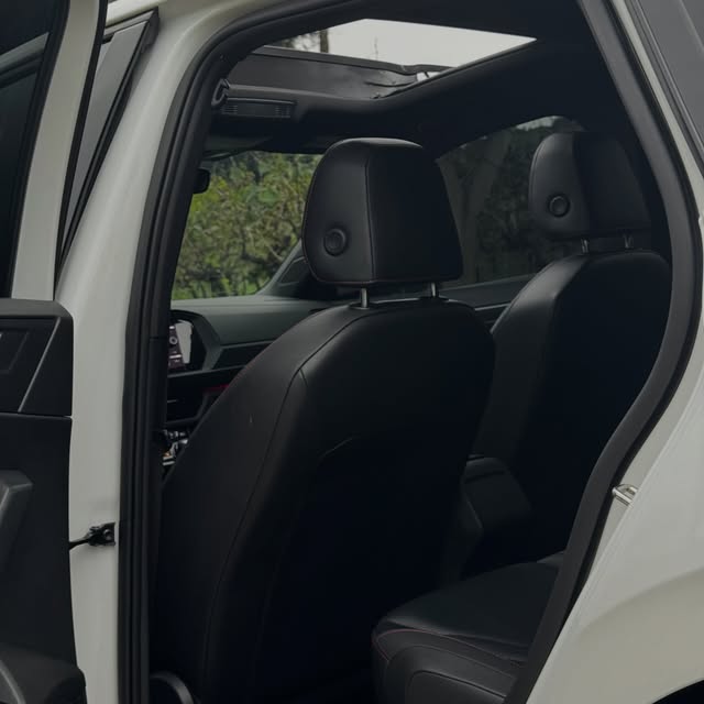 VOLKSWAGEN JETTA GLI 350TSI - Imagem 10