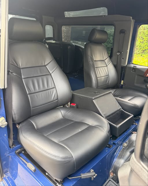 LAND ROVER DEFENDER - Imagem 8
