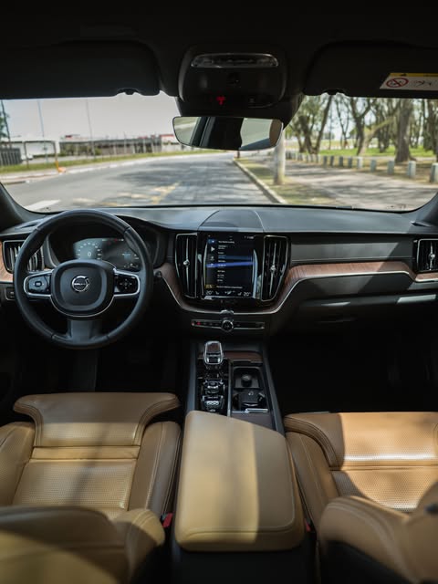 VOLVO XC60 INSCRIPTION - Imagem 9