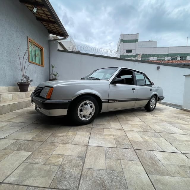 CHEVROLET MONZA SL/E - Imagem 4