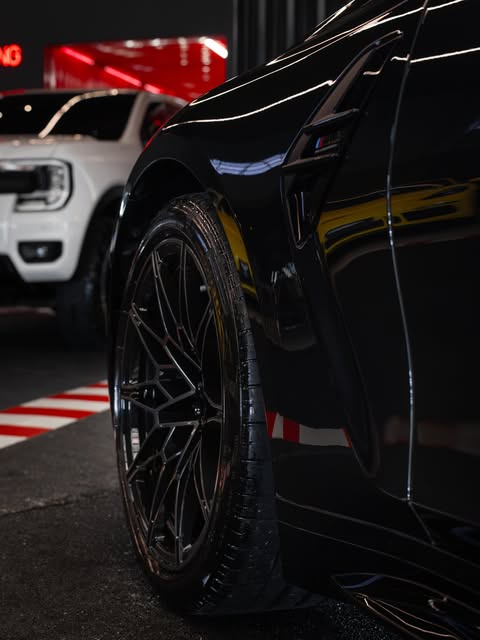 BMW M3 COMPETITION - Imagem 12
